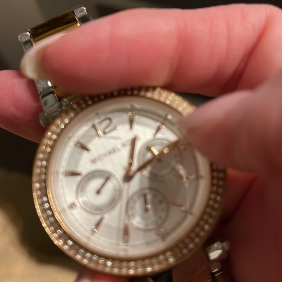 Two tone Michael kors Parker watch - Picture 6 of 7